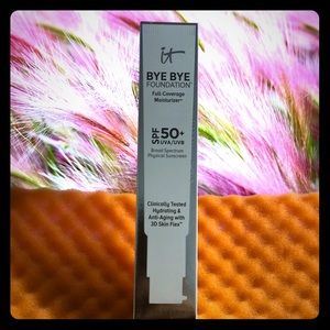 IT COSMETIC BYE BYE FOUNDATION TAN